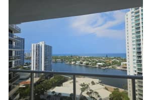 20281 E Country Club Dr 1412, Aventura