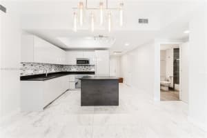 1010 Brickell Ave 1409, Miami