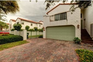 2916 Hidden Harbour Ct, Dania Beach