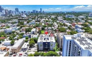 546 Sw 1st St 501, Miami