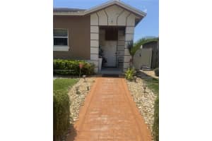 798 Ne 43 St B, Oakland Park