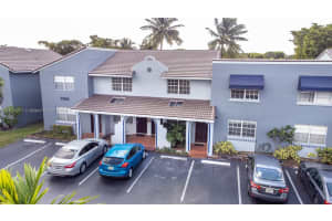 7090 Nw 173rd Dr 203, Hialeah