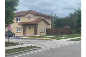 17362 Nw 74th Ave 201, Hialeah