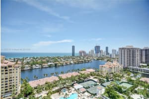 19925 Ne 39th Pl 404, Aventura