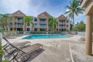 2711 Ocean Club Blvd 207, Hollywood