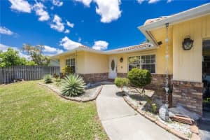 11351 Nw 37th St, Coral Springs