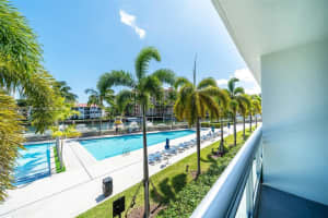 2950 Ne 188th St 140, Aventura