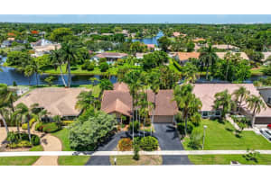 1180 Nw 100th Way, Plantation