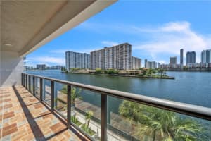 4000 Ne 168th St Ph1a, North Miami Beach