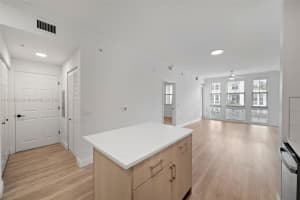 10170 Sw 7th St 24-405, Pembroke Pines
