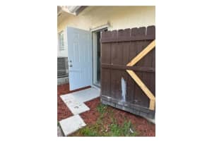 9860 Sw 161st Ave, Miami