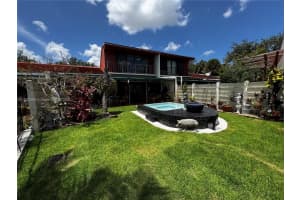 6984 Greentree Ln 6984, Miami Lakes
