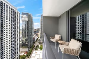 601 Ne 1st Ave 2703, Miami