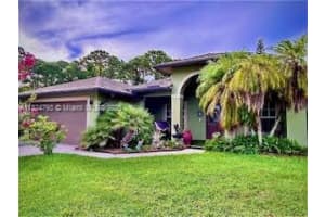1025 Sw Placetas Ave, Port Saint Lucie