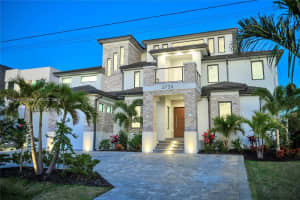 5735 Riverside Dr, Cape Coral