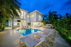 3 Turtle Walk, Key Biscayne