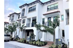 11717 Sw 13th Ct 11717, Pembroke Pines