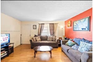 301 Nw 177th St 227, Miami Gardens