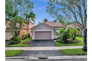 938 Bluewood Ter, Weston