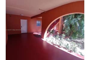 1305 W 53rd St 407, Hialeah