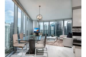 92 Sw 3rd St 3901, Miami