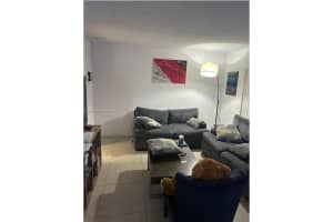17901 Nw 68th Ave R208, Hialeah