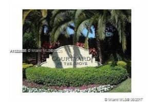 4277 Vineyard Cir 4277, Weston