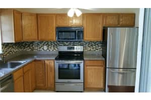 180 Ne 12th Ave 11e, Hallandale Beach