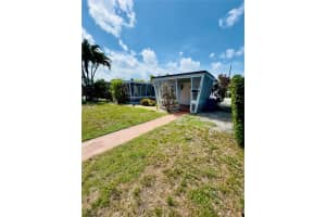 1747 Ne 169th St 1747, North Miami Beach