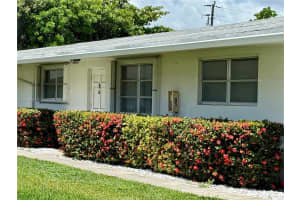 2222 Jackson 9e, Hollywood