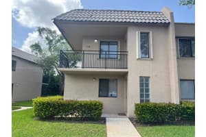 370 Racquet Club Rd 101, Weston