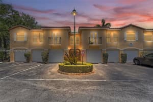 1105 Lake Shore Dr 202, Lake Park