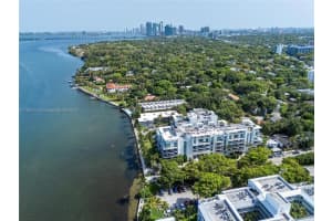 720 Ne 62nd St 403, Miami