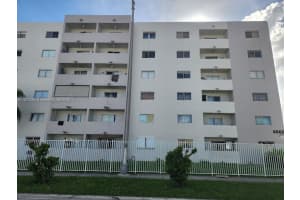 6060 W 21st Ct 103, Hialeah