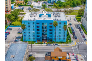 501 Sw 1st St 308, Miami