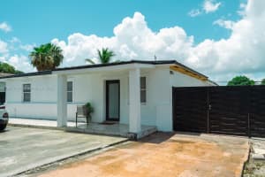 90 E 41st St, Hialeah