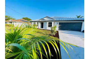 272 Sw Oakridge Dr, Port Saint Lucie