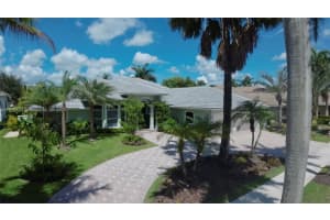2493 Poinciana Dr, Weston