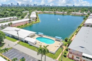 820 Sw 11th Ave 16b, Hallandale Beach