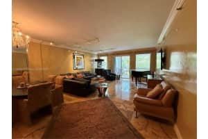 3700 Island Blvd C203, Aventura