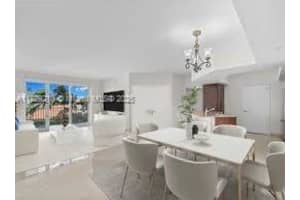 19900 E Country Club Dr 104, Aventura