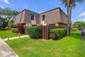 2552 Nw 99th Ave, Coral Springs