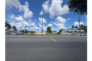 3186 Nw 33rd St, Miami