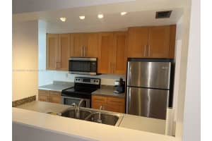 8247 Nw 8th Pl 5, Plantation