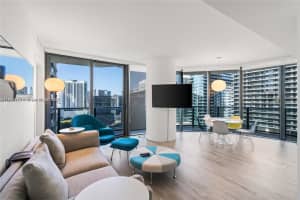 55 Sw 9th St 1801, Miami