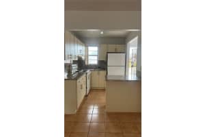 120 W 9th St 102, Hialeah