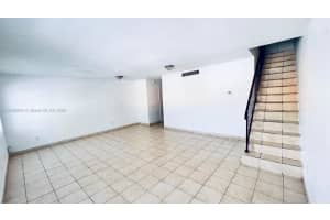 1305 W 53rd St 406, Hialeah