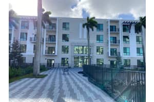4636 Nw 84 21, Doral