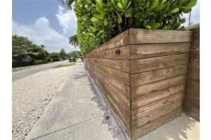 323 Nw 105th St, Miami