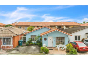 11525 Sw 6th St, Sweetwater